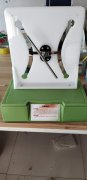 <b>厂家直销桌面式科技展品科普器材-双曲夹缝</b>
